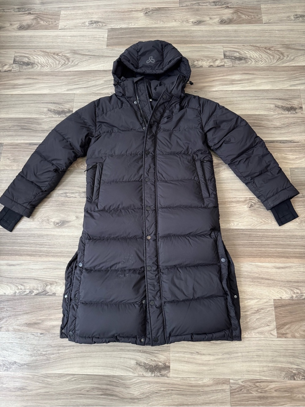 Aritzia Tna The Super Puff Long Puffer Coat Hooded in Black Size Extra Small